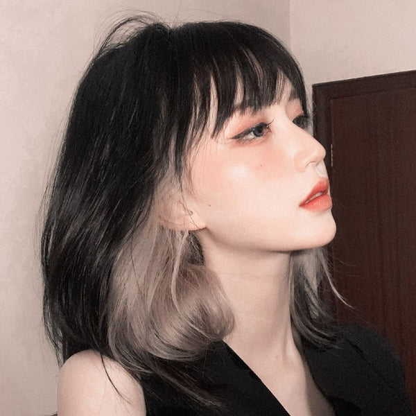 BLACK AND WHITE SHORT WIG KF83496