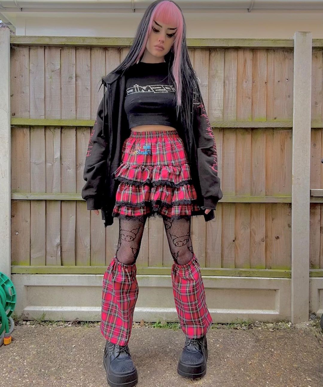 Pink and red plaid skirt online