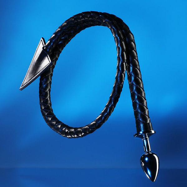 Triangular arrow with long tail   KF70473