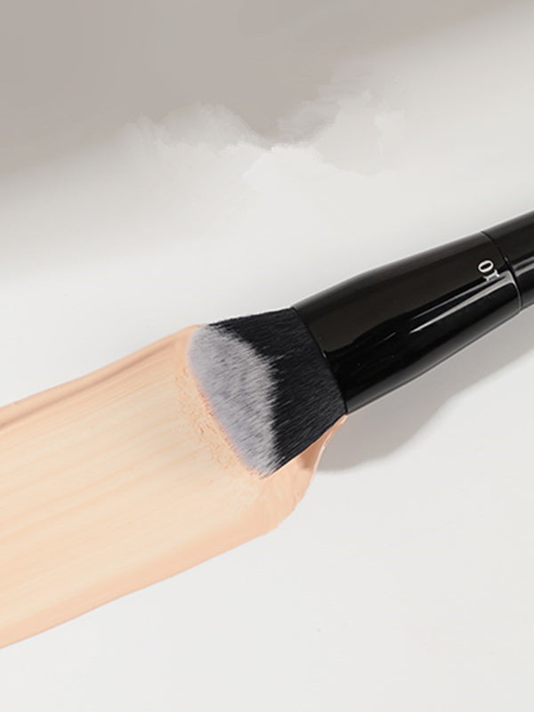 liquid foundation makeup brush MK1670