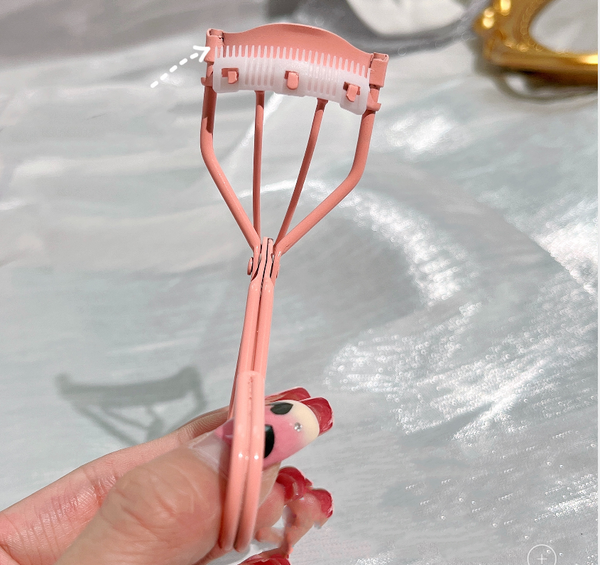 pink eyelash curler MK190