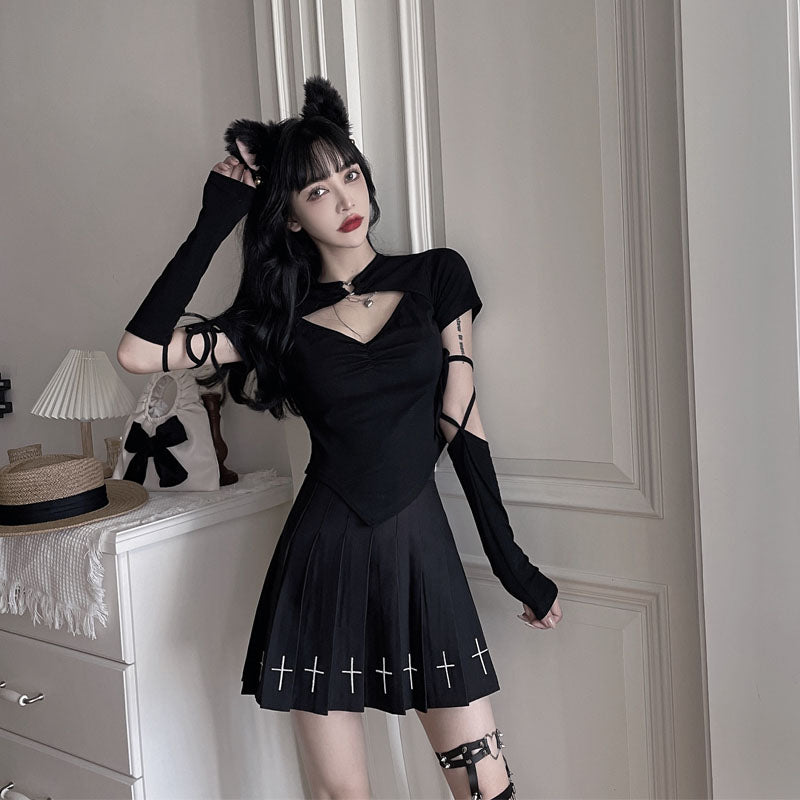 Black T-shirt + pleated skirt suit  KF82672