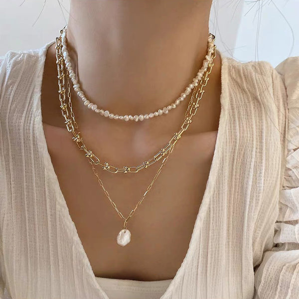 Vintage pearl necklace (three pieces) KF82070