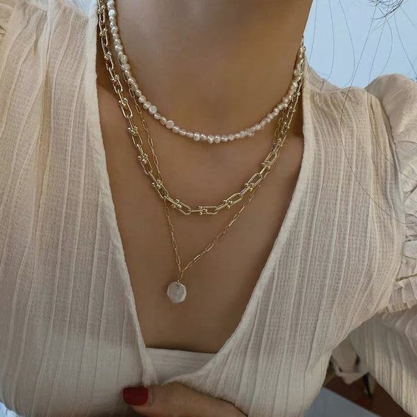 Vintage pearl necklace (three pieces) KF82070