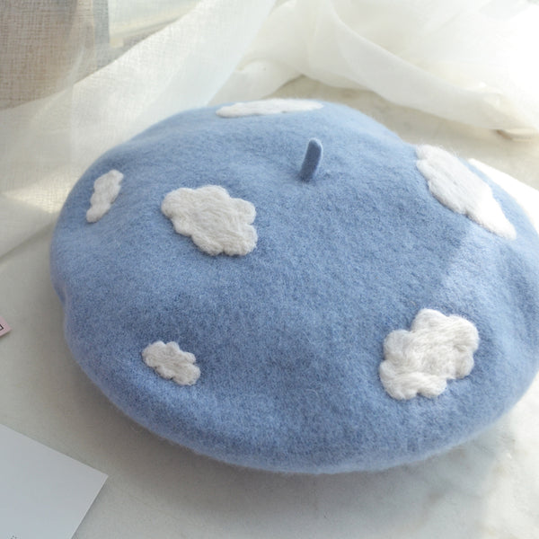 Blue sky and white clouds beret KF9271