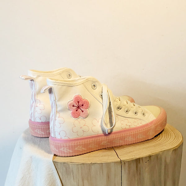 Flower embroidered high-top canvas shoes KF90186