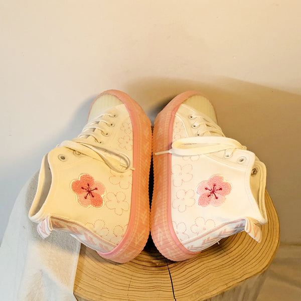 Flower embroidered high-top canvas shoes KF90186