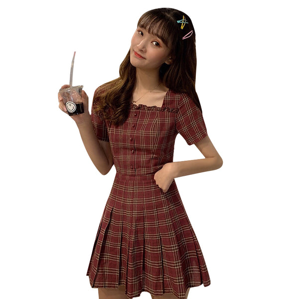 Chic T-shirt + plaid skirt KF90661