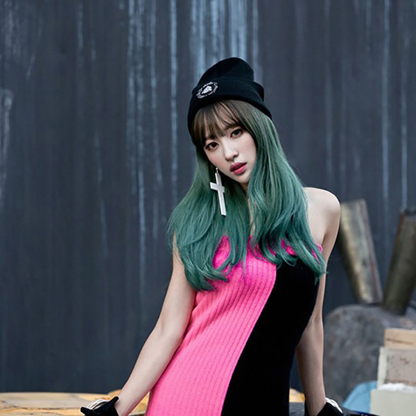 Green long roll wig KF90448