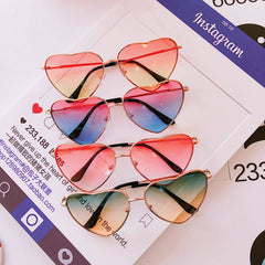 Heart-shaped glasses KF81282