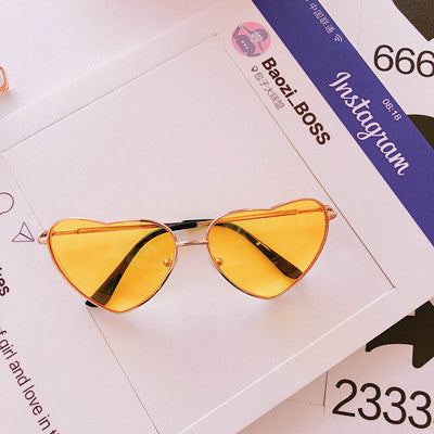 Heart-shaped glasses KF81282